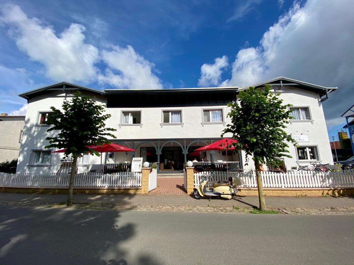 Hotel Altes Kurhaus Baabe Exterior photo